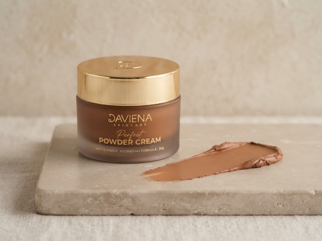 Cek BPOM (90)NA18260101182 Daviena Skincare Perfect Powder Cream Brown 1 (90)NA18260101182